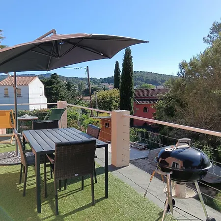 Piscine Calme Foret Hébergement de vacances